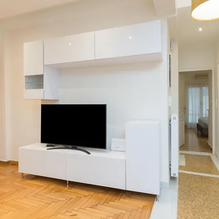 Tan Luxury In Center 78m2 Apartment